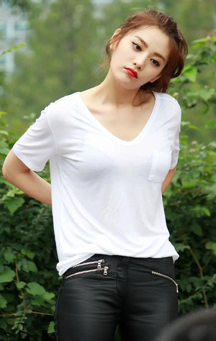 南宁品茶，29岁经纪人如何通过大圈工作室对接高端资源